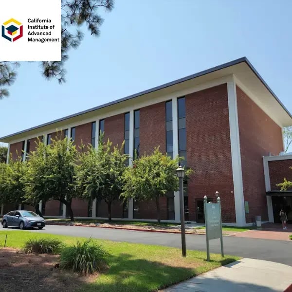 CIAM campus with logo