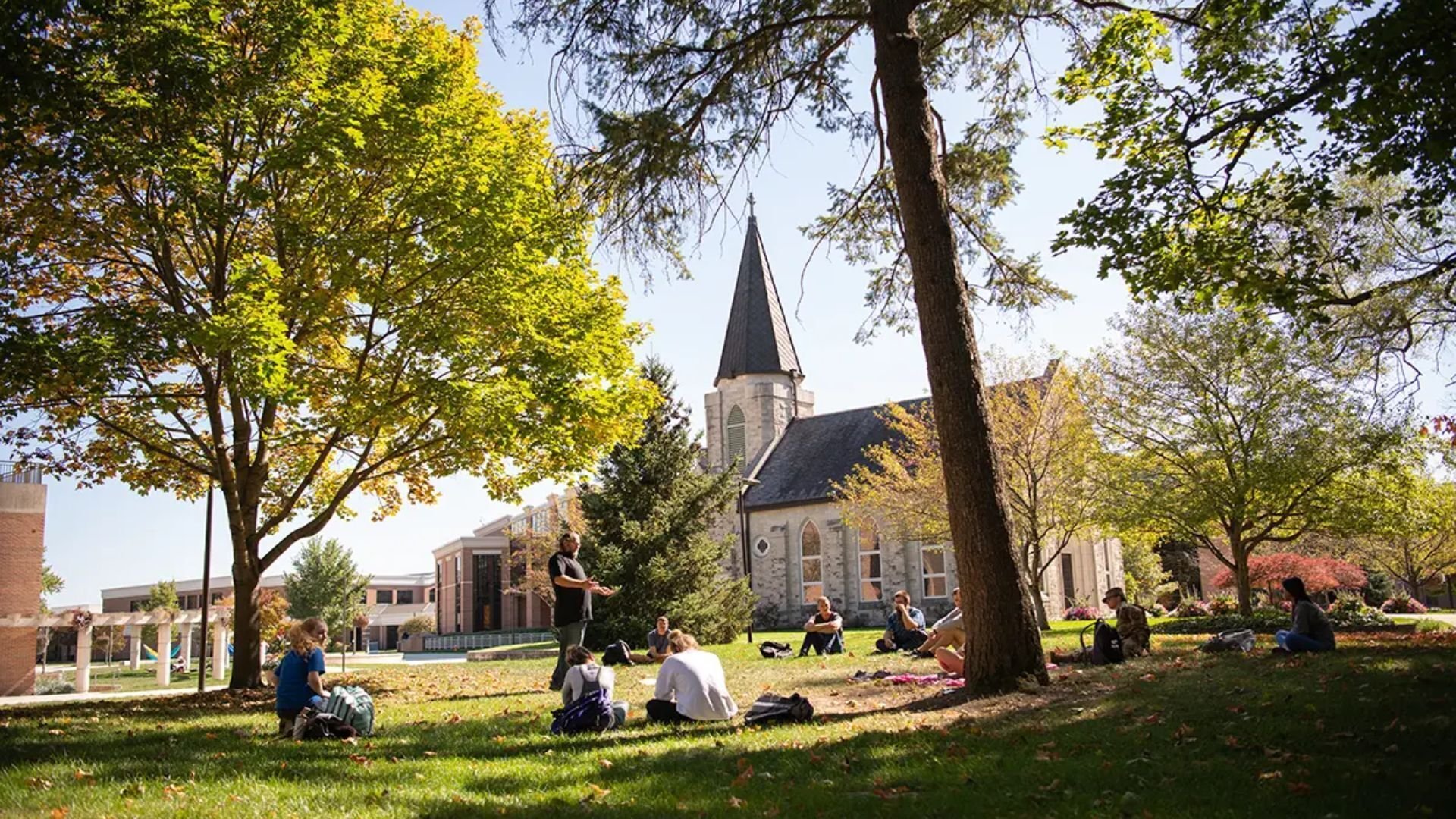 indiana wesleyan university outdoor day